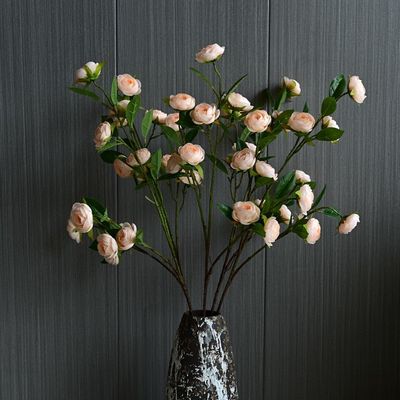 Flores pequeñas Flores artificiales duraderas para decoración de interiores y exteriores Flores populares en la fiesta